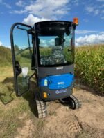 Mini Digger RIPPA R15 Includes With Full Cab 200/300/500 Buckets